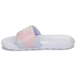 Chaussures Femme Claquettes Nike W NIKE VICTORI ONE SLIDE PRINT Blanc / Multicolore -Mules Soldes2022 20297181 500 D