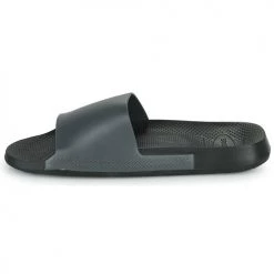 Chaussures Mules Havaianas SLIDE CLASSIC Noir 10 Chaussures Mules Havaianas SLIDE CLASSIC Noir -Mules Soldes2022 21189510 500 D