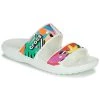 Chaussures Femme Mules Crocs CLASSICCROCSRETRORESORTSANDAL Blanc / Multicolore 2 Chaussures Femme Mules Crocs CLASSICCROCSRETRORESORTSANDAL Blanc / Multicolore -Mules Soldes2022 21667719 500 A
