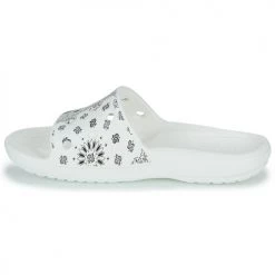 Chaussures Femme Claquettes Crocs CLASSIC CROCS BANDANA SLIDE Blanc / Multicolore 10 Chaussures Femme Claquettes Crocs CLASSIC CROCS BANDANA SLIDE Blanc / Multicolore -Mules Soldes2022 22802722 500 D